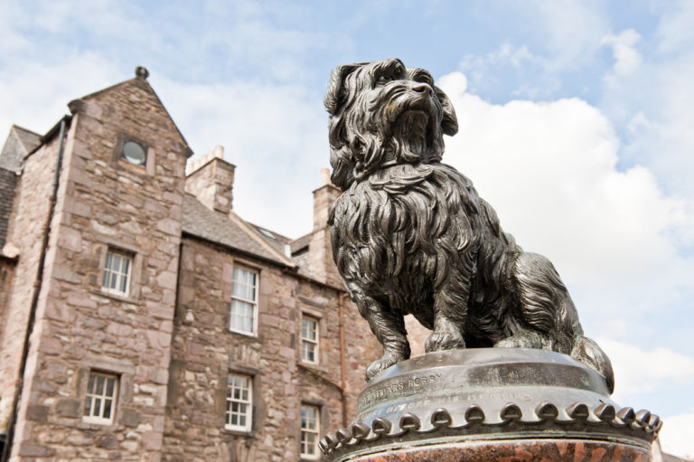 statue du chien Greyfriars Bobby à Edimbourg